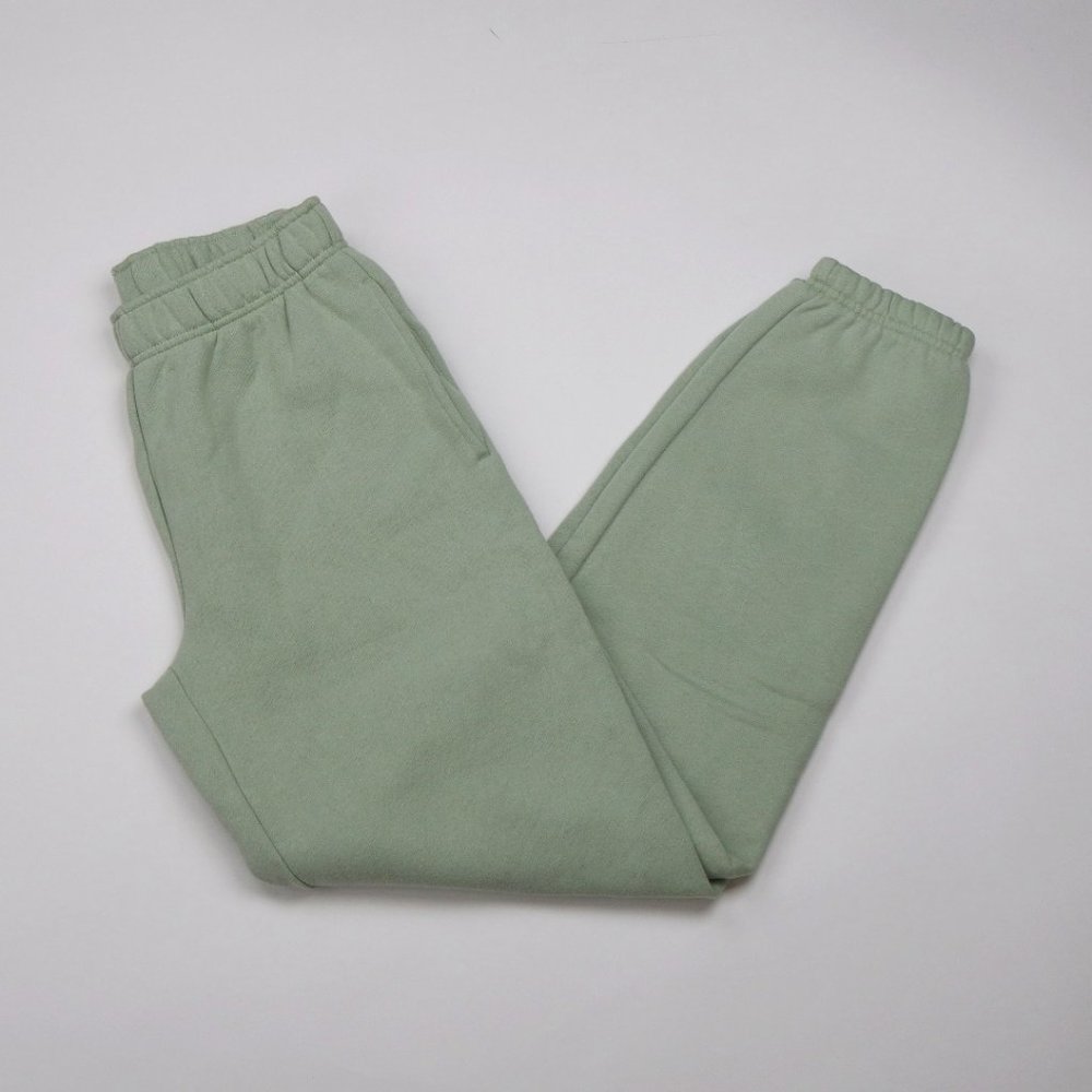 ARITZIA TNA SILVER SAGE COZY FLEECE MID-RISE BOYFRIEND BASIC SWEATPANT